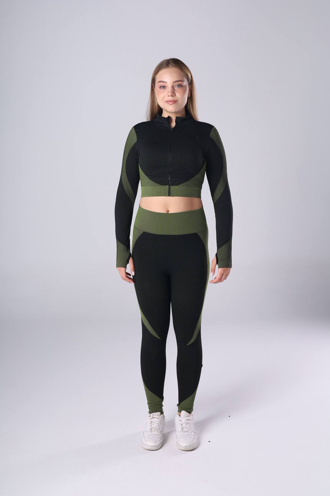SPORTS WEAR